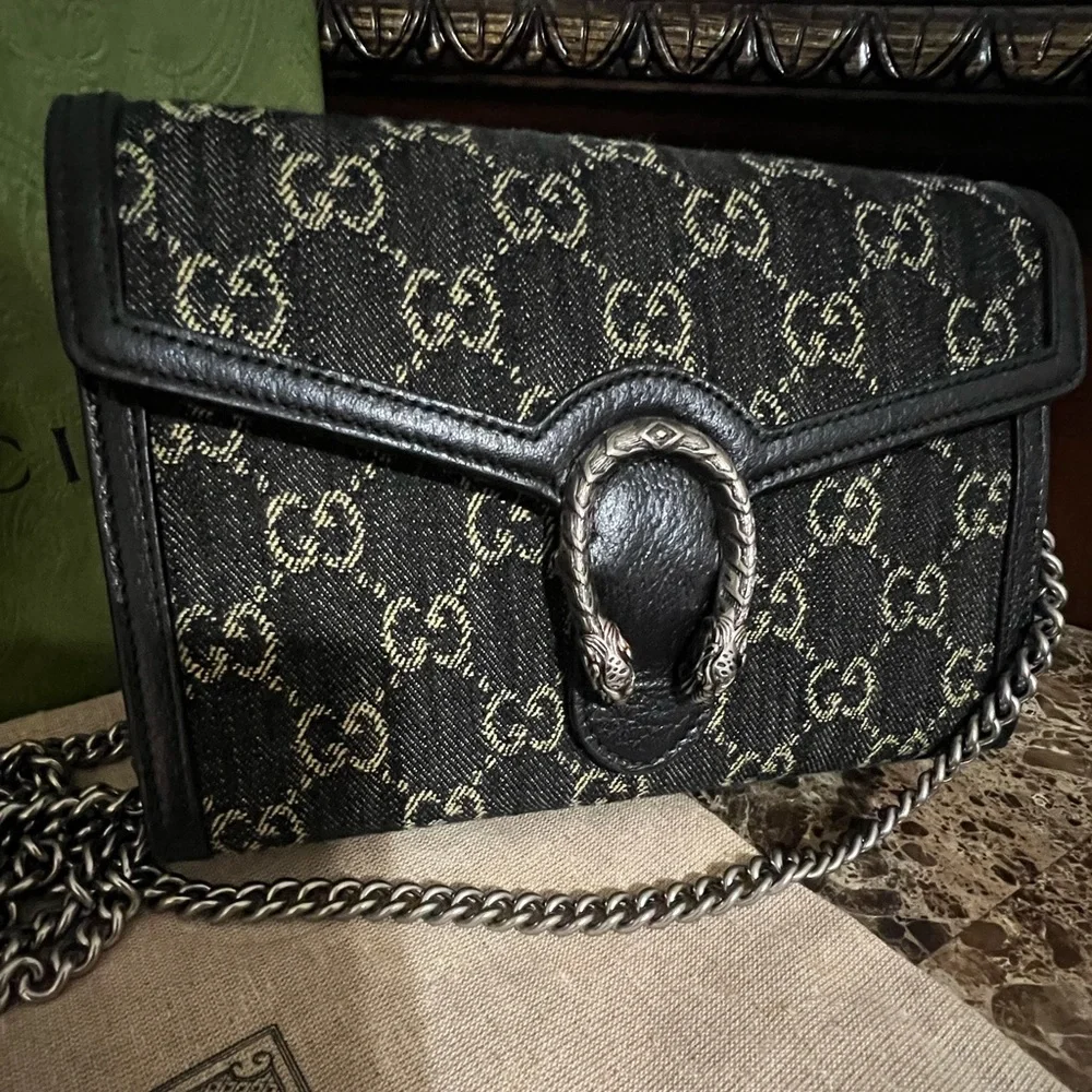 100% Authentic Gucci Handbag - Picture 2 of 9